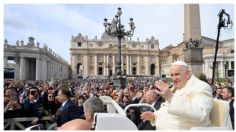 Papa Francisco agradece a fieles oraciones por su salud