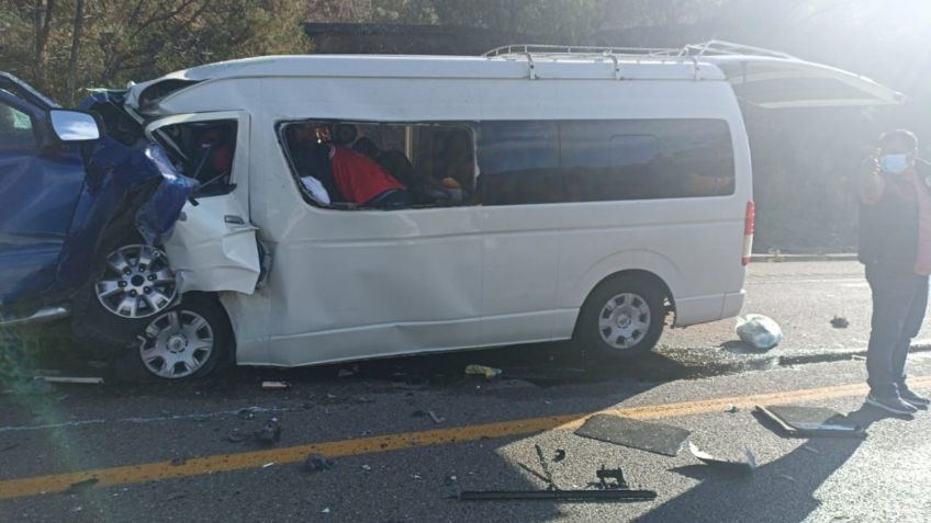 Fuerte choque deja a 13 personas fallecidas y 10 lesionados sobre la carretera Oaxaca-Cuacnopala