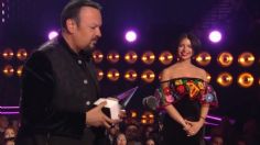 Ángela Aguilar hace llorar a Pepe Aguilar al homenajearlo en los AMAs, así fue el conmovedor momento