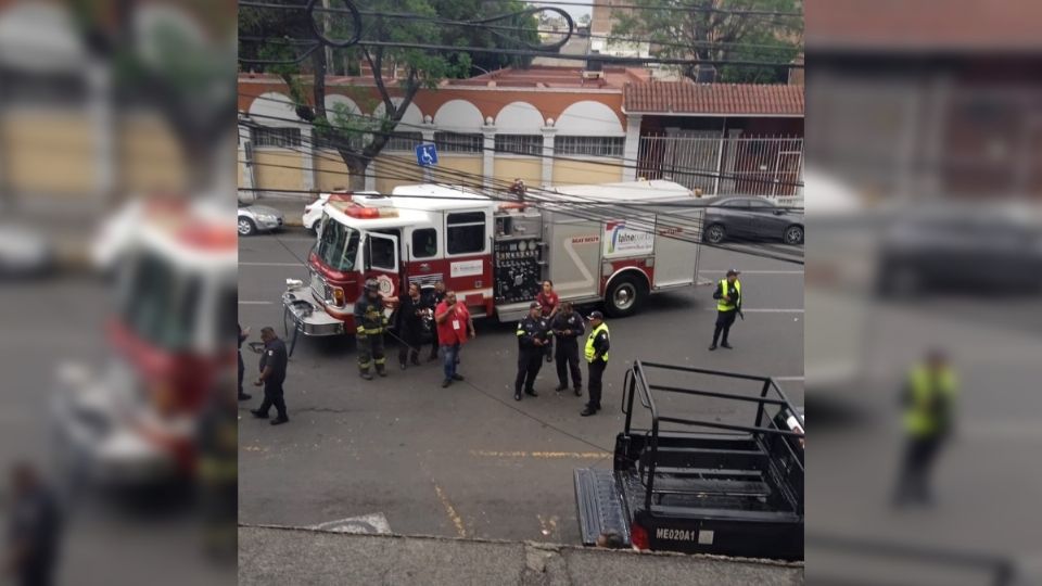 Cuerpos de emergencia desalojaron el hospital.