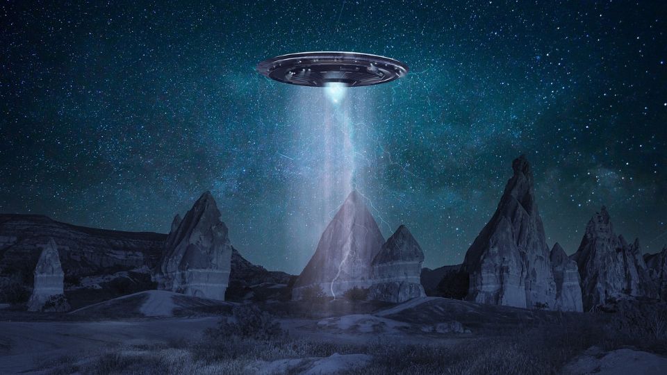 En redes sociales muchos bromearon con que era el inicio de una invasión extraterrestre.