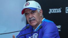 El "Tuca" Ferreti celebra que Cruz Azul pase a la fase de reclasificación de la Liga MX