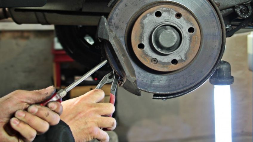 La historia de un hombre llevó su carro al taller y descubrió que el mecánico lo usó para irse de vacaciones