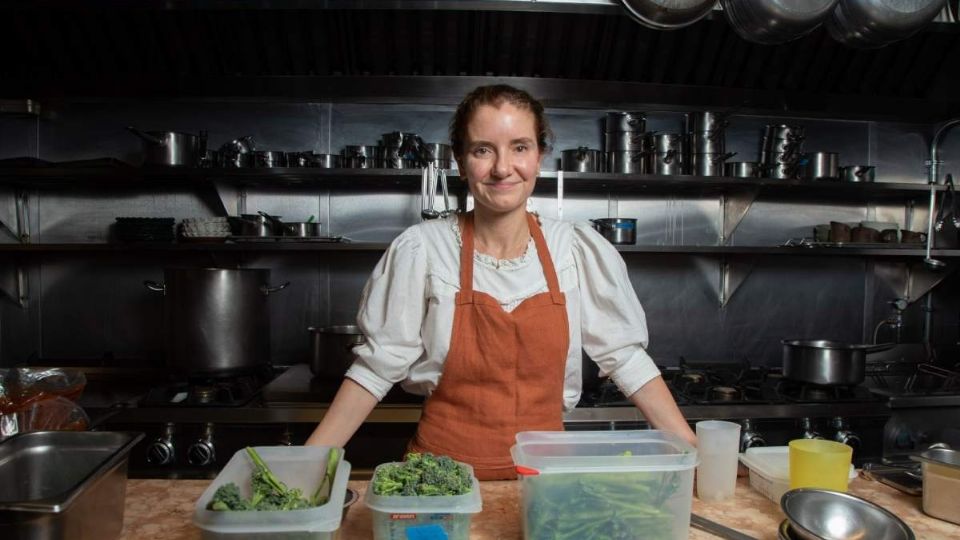 La cocinera es la mejor en el país.