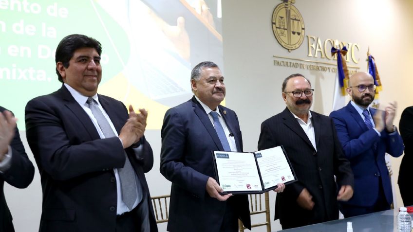 Recibe UANL acreditación de licenciatura en derecho en modalidad mixta