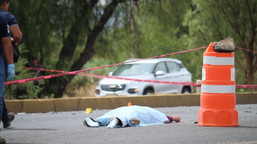 Muere motorista en fuerte accidente en Pabellón de Arteaga