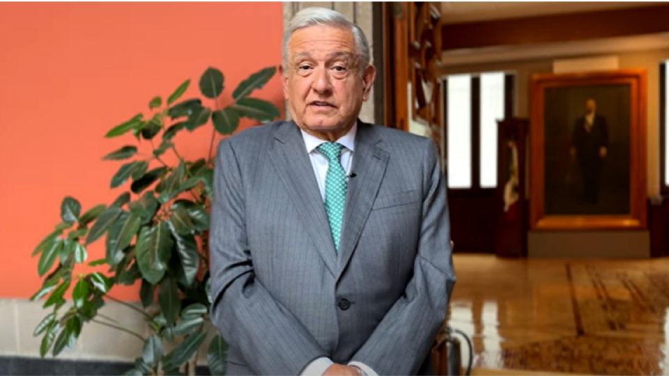 López Obrador dijo que durante su gira por el sureste, donde supervisó obras del gobierno federal, reconoció que el contagio le 'hizo crisis' aunado a las altas temperaturas, la presión se le bajó