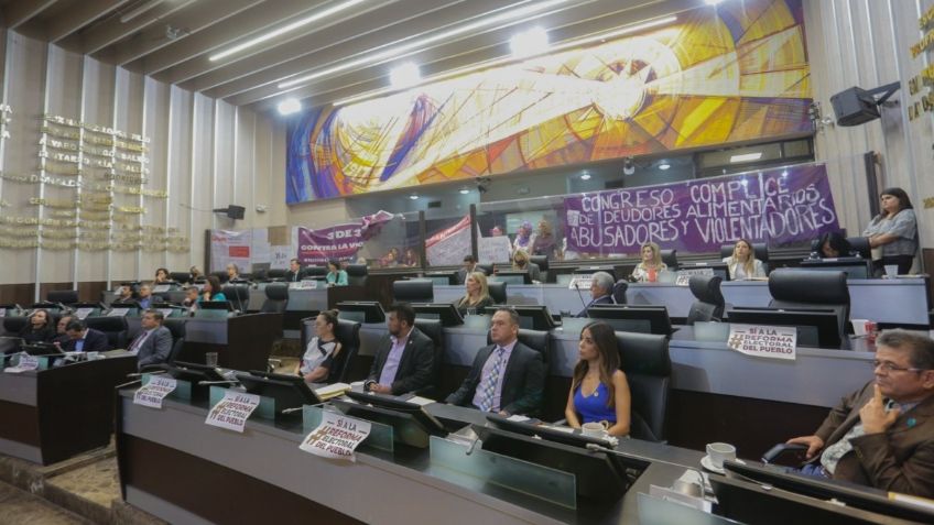 “¡Traidoras!”: feministas de Sonora reclaman a diputadas por la aprobación de Ley 3 de 3 “a medias”