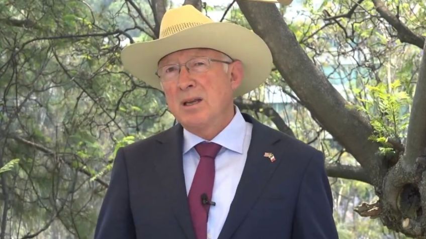 Ken Salazar reconoce que existen grupos criminales de México con armamento de calibre militar