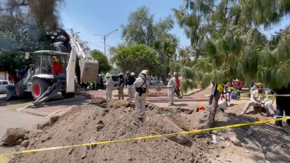 Los expertos laboran en la zona