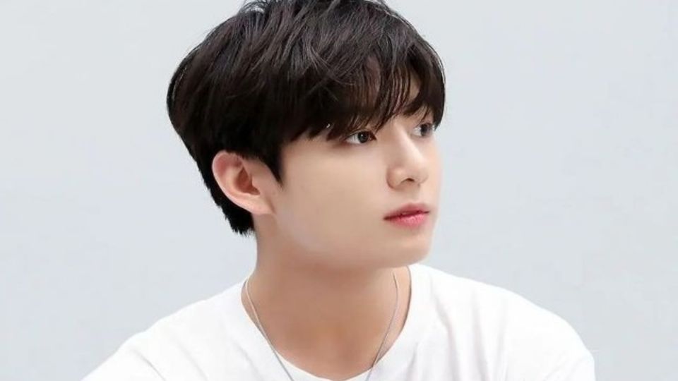 Jungkook de BTS demuestra que lo guapo viene de familia