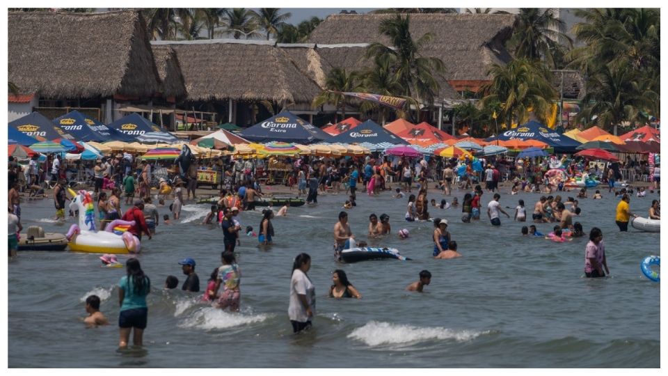 Las playas con mayor actividad son Papagayo y Caleta