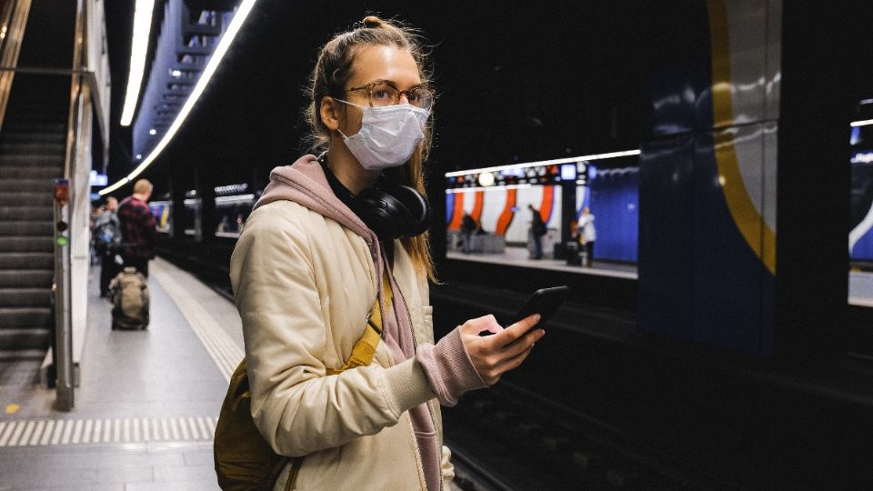 Los habitantes de zonas más expuestas a la contaminación del aire tienen más posibilidades de contraer Covid largo.