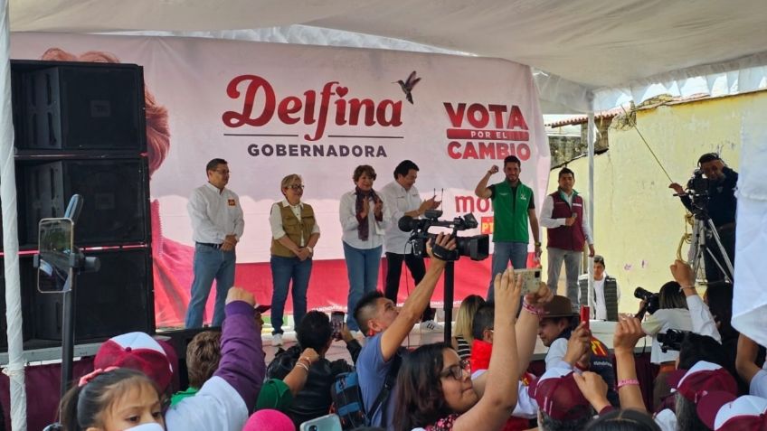 Delfina Gómez convive con comerciantes y vecinos de Isidro Fabela