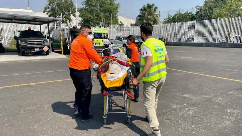 Trasladan a Guadalajara a sobrevivientes de la volcadura de un camión en Nayarit