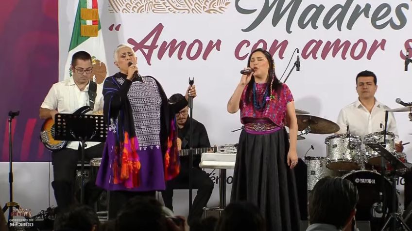 AMLO celebra a las mamás en Palacio Nacional con concierto de Eugenia León y María Inés Ochoa