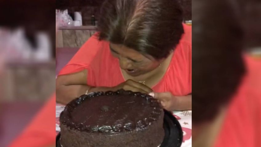 VIDEO | Abuelita da "mordida" a su pastel, pero deja su dentadura dentro