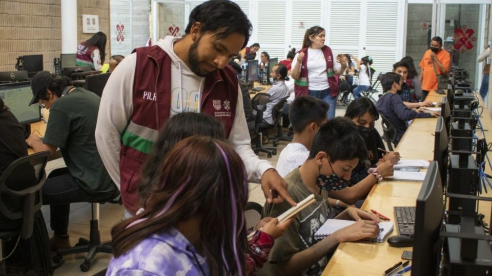 PILARES apoya a jóvenes para terminar sus estudios del nivel medio superior