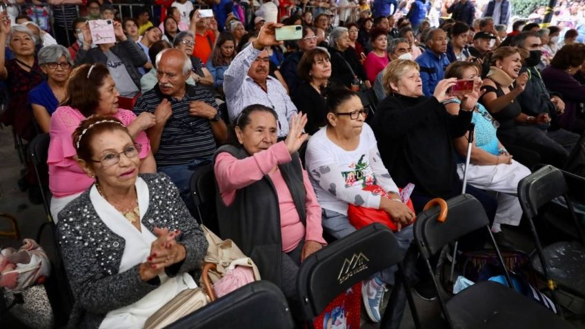 CDMX: madres de Coyoacán disfrutan de su día con concierto gratuito de Yuri