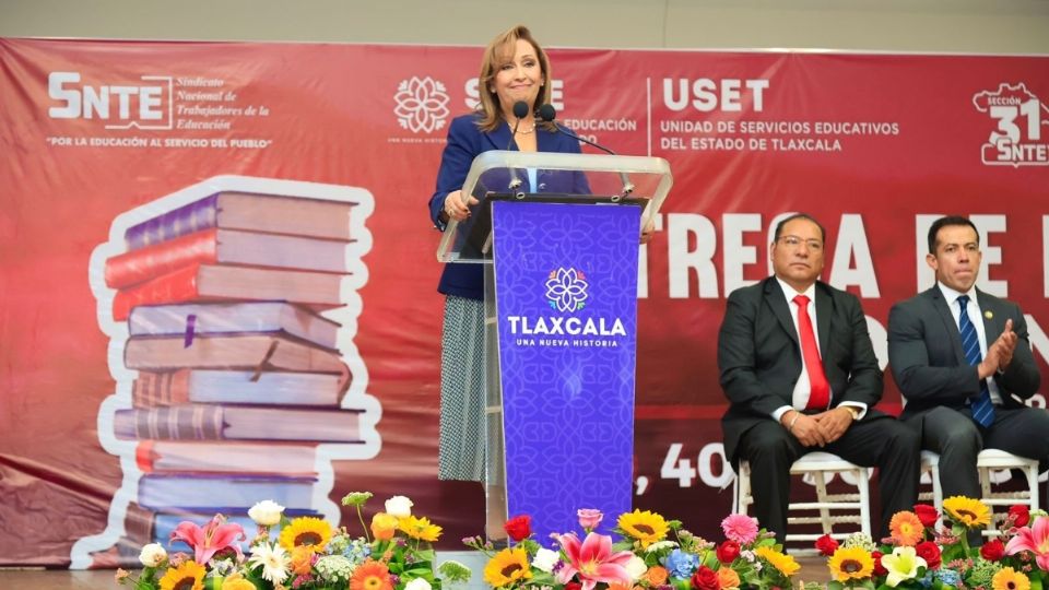 'En este 15 de mayo, Día del Maestro y de la Maestra, honramos su vocación de servicio por el bienestar de nuestras infancias y juventudes'