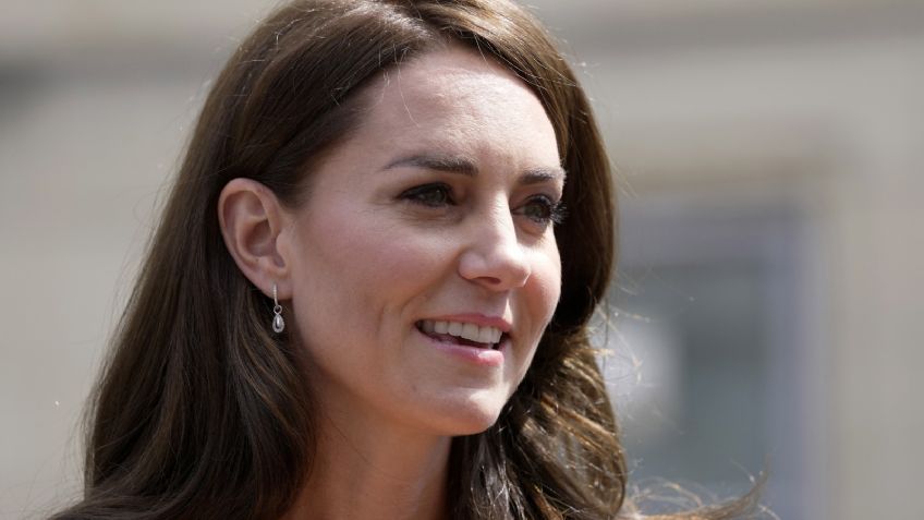 Kate Middleton enseña a usar tenis con pantalón de vestir para lucir como princesa