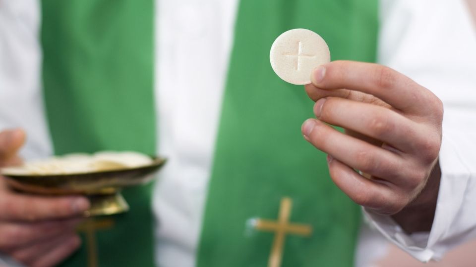 Habría ocurido en una misa celebrada el 5 de marzo.