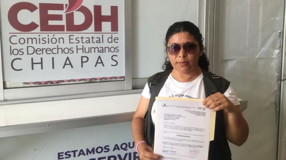 Los uniformados tuvieron que confirmar que la madre es una defensora de los derechos humanos salvadoreña y nacionalizada mexicana