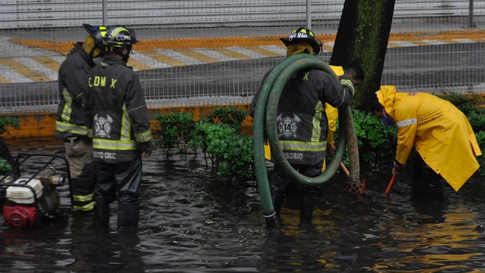 Autoridades de la capital son las encargadas de las labores de desazolve.