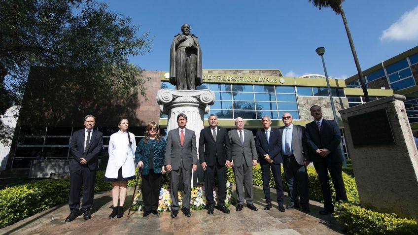 Inicia Festival Alfonsino con guardia de honor al Regiomontano Universal