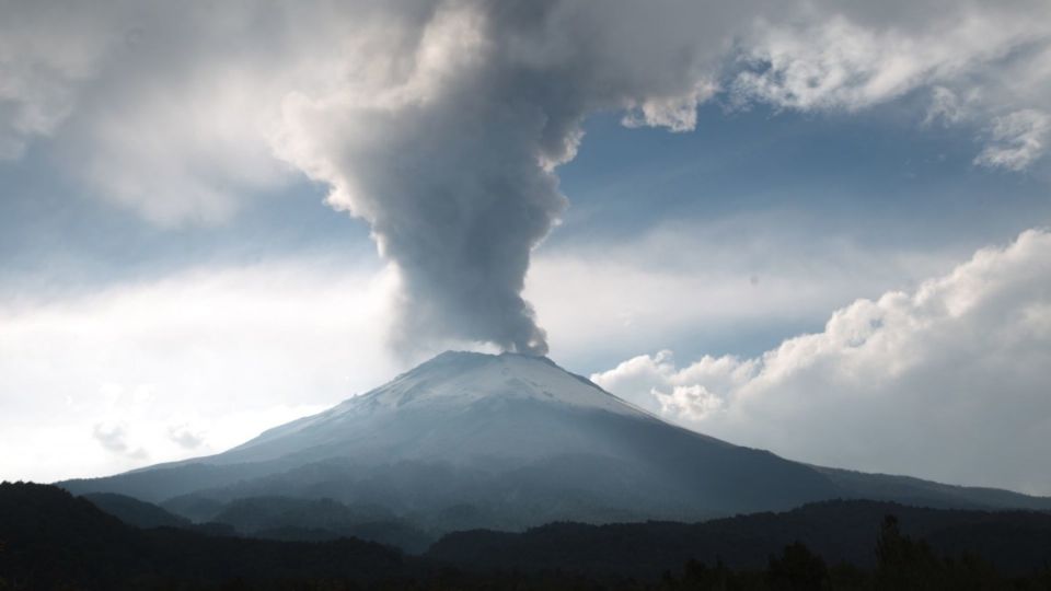 El plan fue creado para atender a la población ante una posible contingencia con el volcán