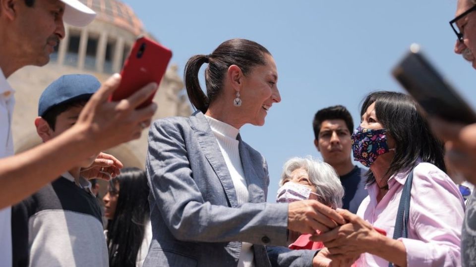 Como jefa de Gobierno de la CDMX ha realizado diversas acciones para que niñas, niños y jóvenes tengan acceso a la educación