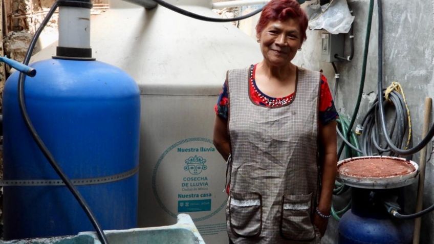 Beneficiaria asegura que todo el año tiene agua con programa Cosecha de Lluvia