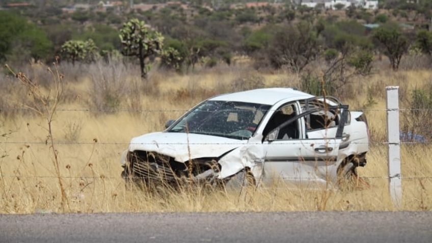 Mueren dos niños en terrible carreterazo al sur de la ciudad