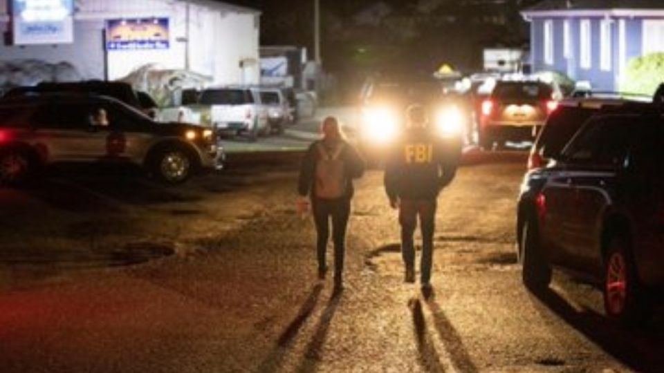 Tres mujeres y un hombre fueron asesinados en la pequeña localidad californiana.