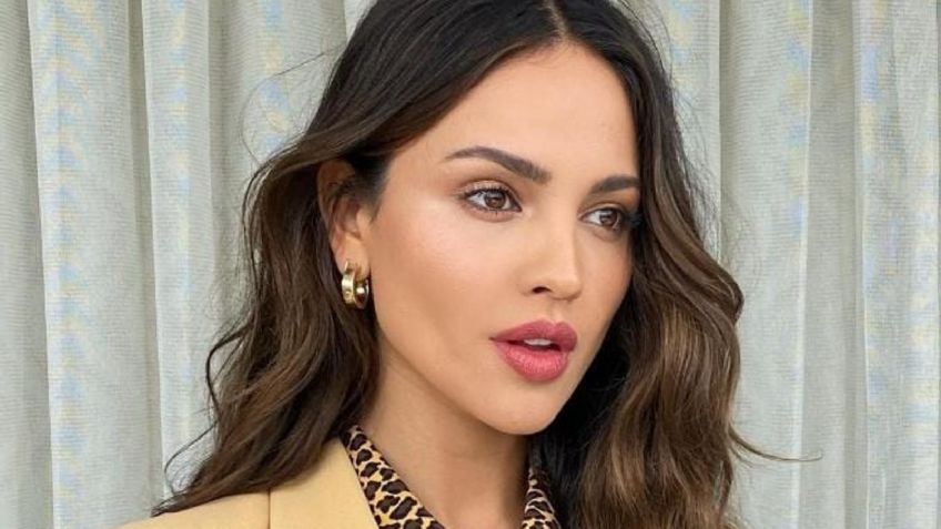 Eiza González se suma a la tendencia de los trajes de baño que resaltan la piel bronceada