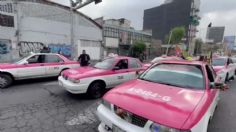 Taxistas marchan hacia el Zócalo: desquician varias avenidas para exigir el aumento de tarifas