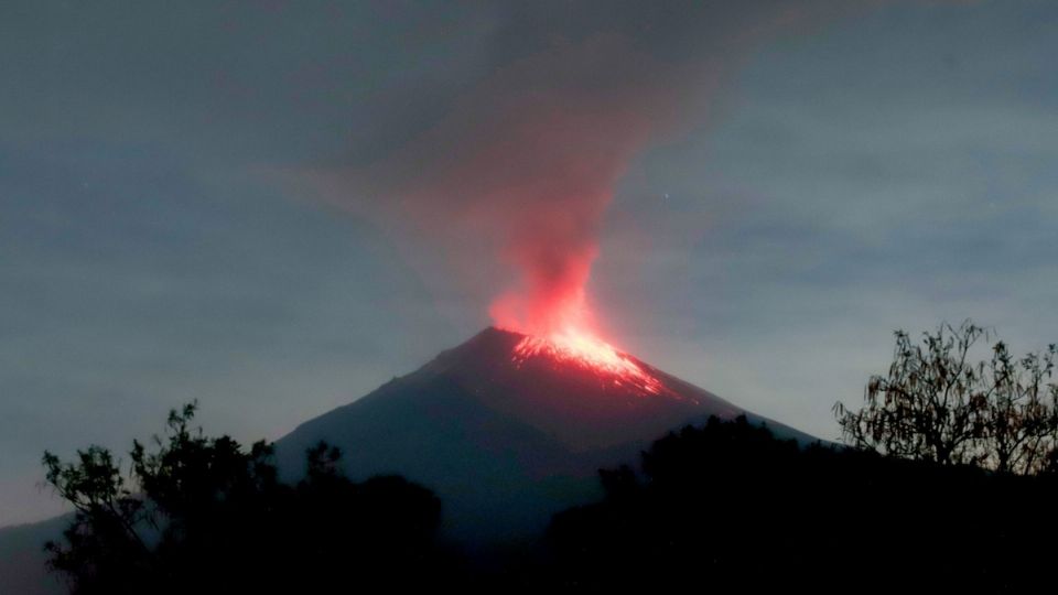 Autoridades Federales siguen atentos a la actividad del volcán Popocatépetl