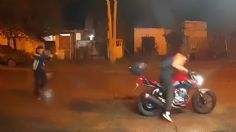 VIDEO FUERTE: un policía dejó que un motosicario lo robara, se bajó y lo mató por la espalda