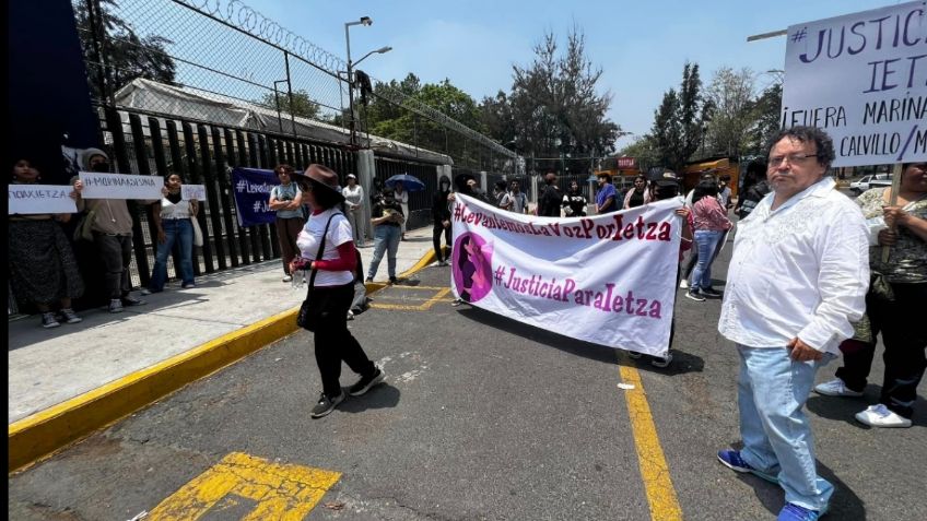 "La humillaban por hablar bajito": destrozada, la mamá de Ietza culpa a profesores de la UNAM del suicidio de su hija