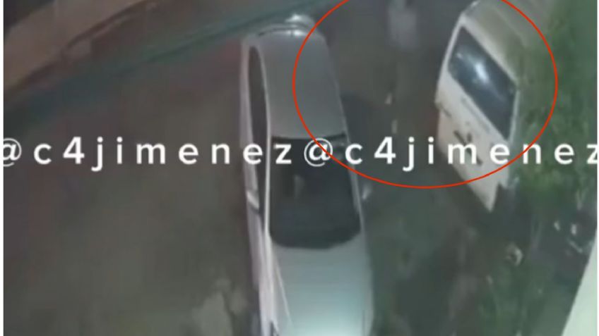 En menos de 2 minutos lo despojan de su automóvil: captan violento asalto en calles de Ecatepec