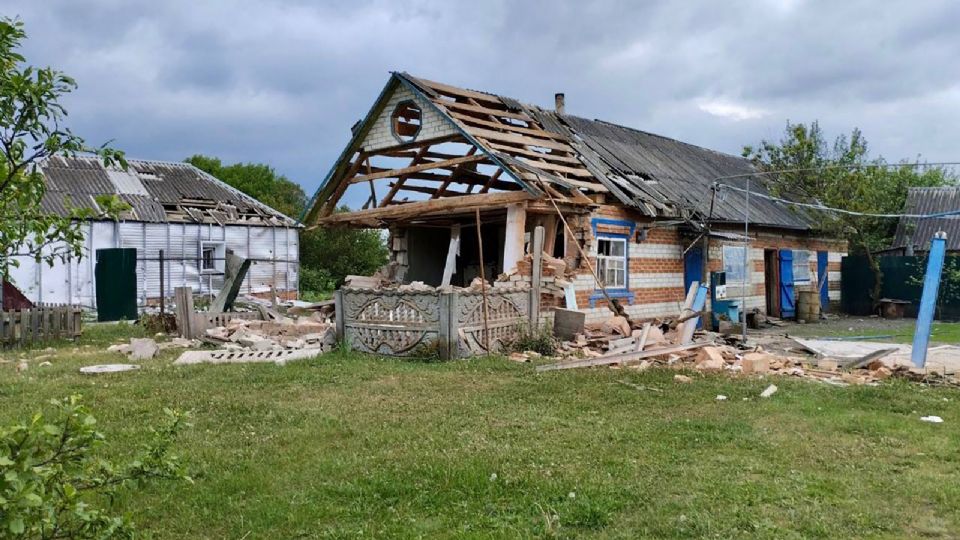 Los ataques afectaron casas y edificios de gobierno.