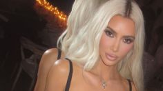 Kim Kardashian deslumbra con un crop top azul cobalto en Nueva York