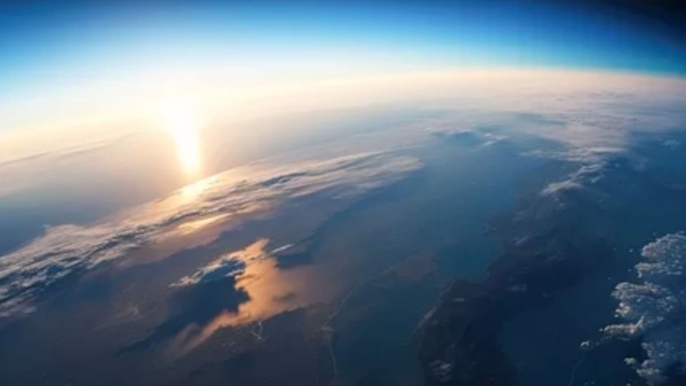 La culpa la tienen los flujos solares, quienes lentamente están acabando con este elemento químico.