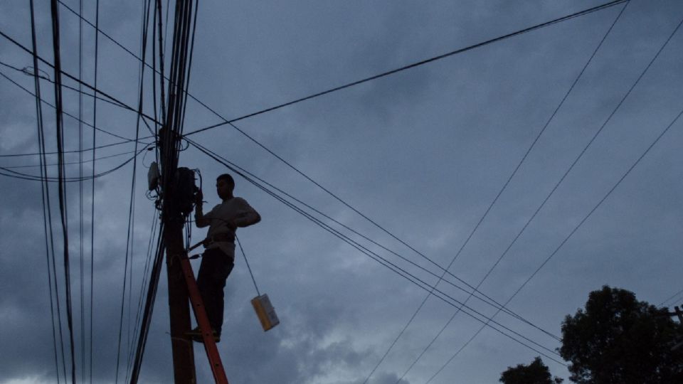 Junto al cadáver se encontró una segueta con la que supuestamente intentó cortar el cable