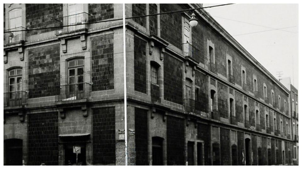 Perspectiva desde la calle de República de Argentina.