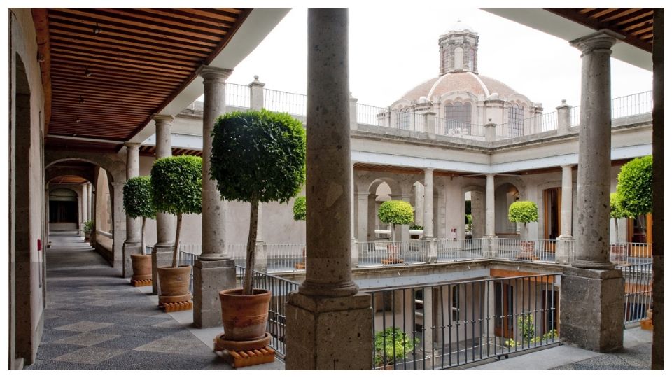 Restaurado, el edificio que actualmente ocupa El Colegio  Nacional en el Centro Histórico, fue entregado el 22 de noviembre de 1994.
