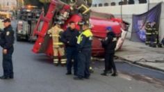 Caos en Tláhuac: vuelca una pipa de bomberos, iba a atender un incendio que resultó ser falsa alarma