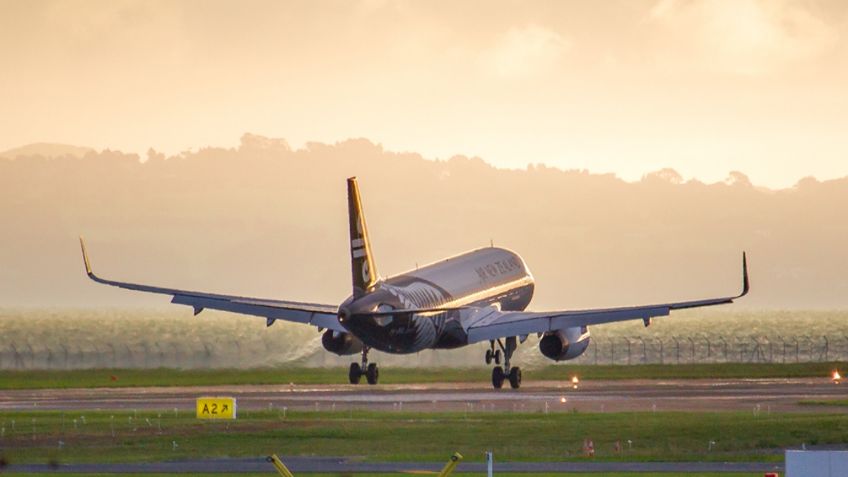 CNET: desaceleración del turismo aéreo, se pierden 354 mdd en abril y mayo