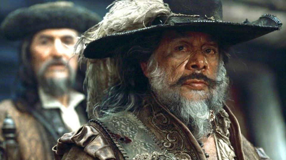 El actor apareció en cintas como Piratas del Caribe y Hombres de Negro.