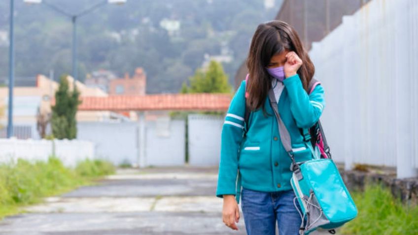 Niña de 13 años recibe brutal golpiza: sus compañeras la atacaron tras denunciar bullying